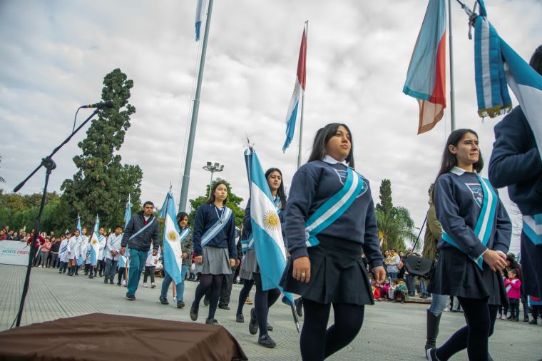 Acto Patrio Día de la Bandera
