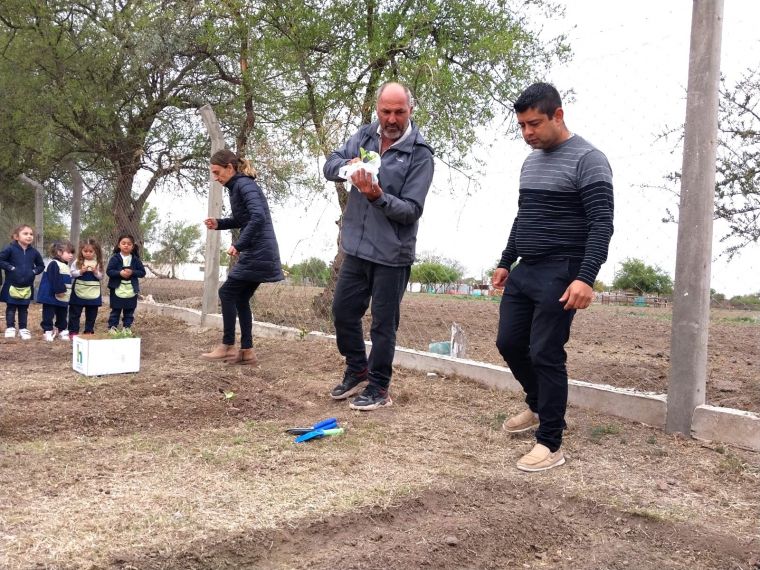 Huerta en el Jardín 25 de Mayo 