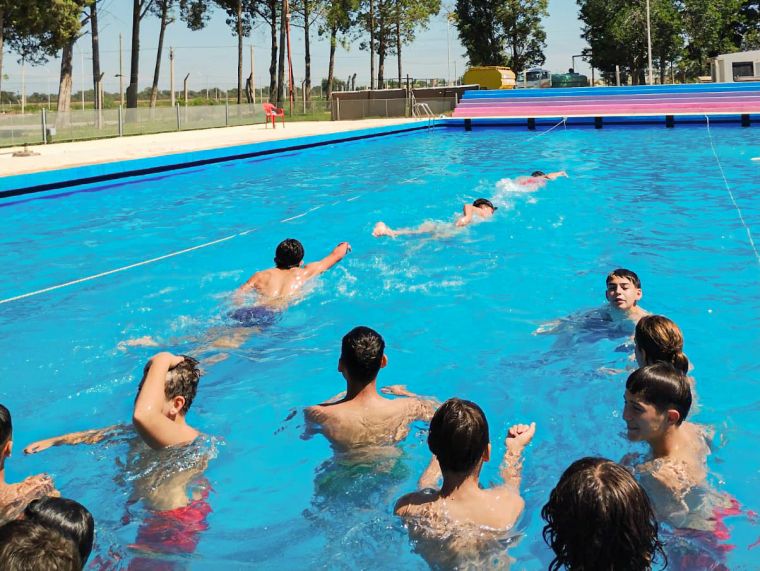 Comenzaron todas las actividades de verano en el Polideportivo Municipal