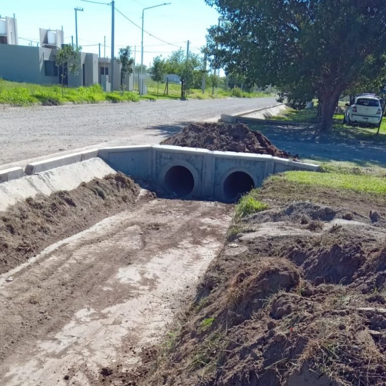 Se inició el mantenimiento de canales pluviales en Monte Cristo