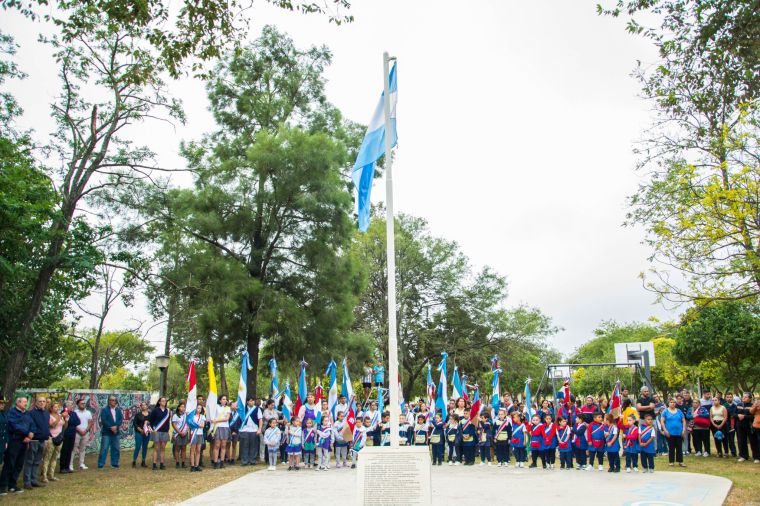 Acto homenaje a los héroes de Malvinas en Monte Cristo