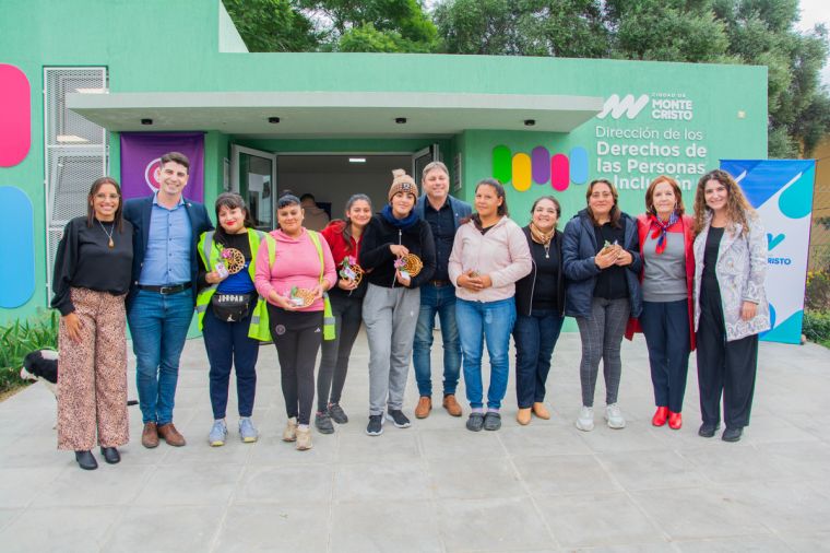 Se inauguro un nuevo Punto Mujer en Monte Cristo