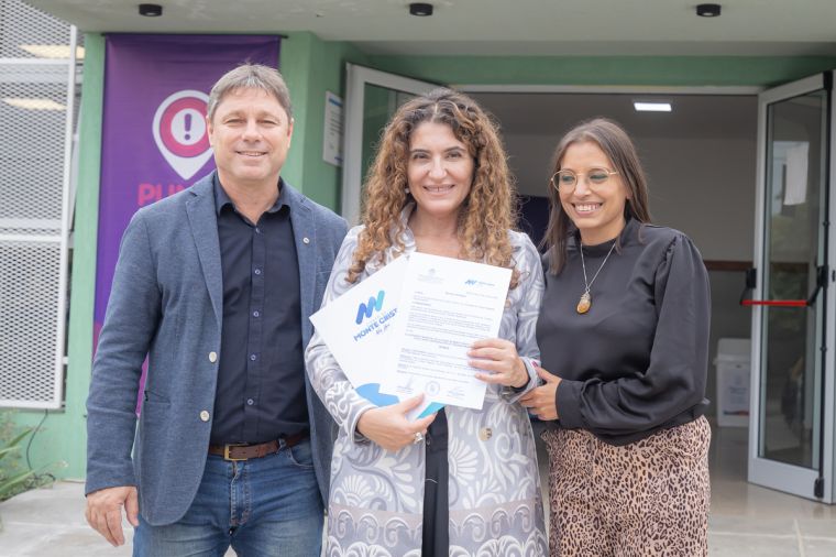 Se inauguro un nuevo Punto Mujer en Monte Cristo