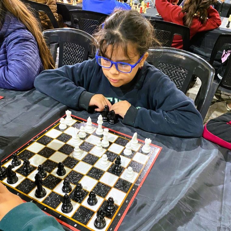 La escuela municipal de Ajedrez de Monte Cristo triunfa en el Primer Encuentro de Suquijuegos