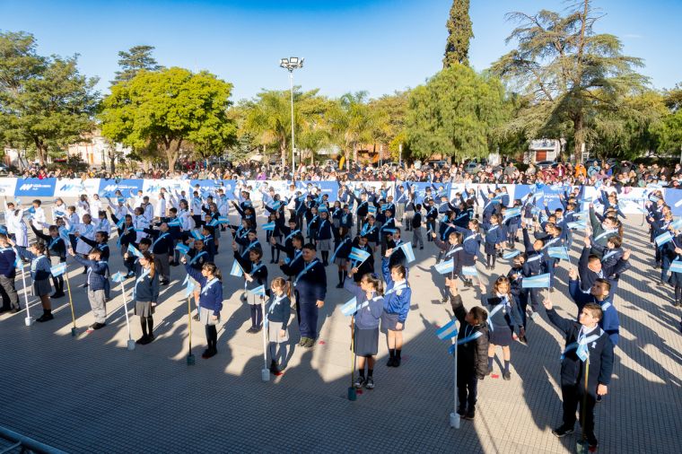 Monte Cristo celebró el Día de la Bandera