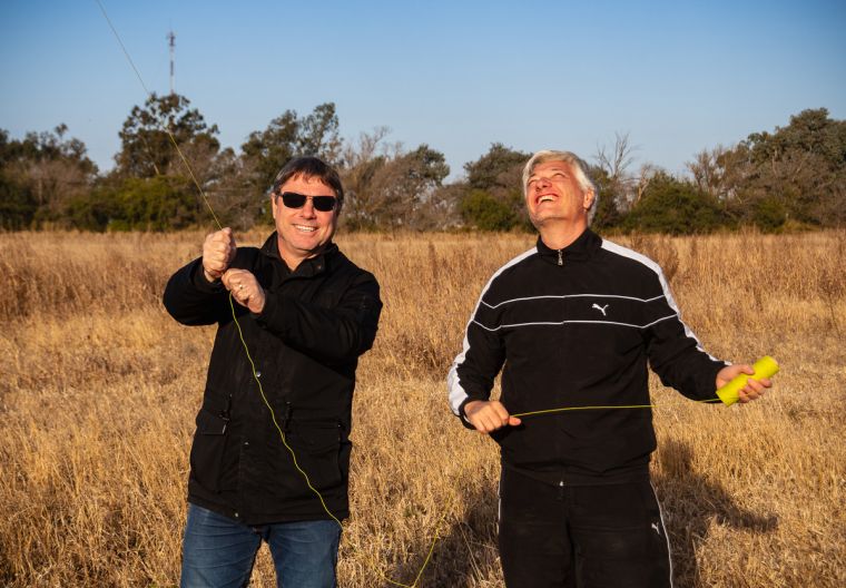 Tarde de barrileteada y feria en Monte Cristo
