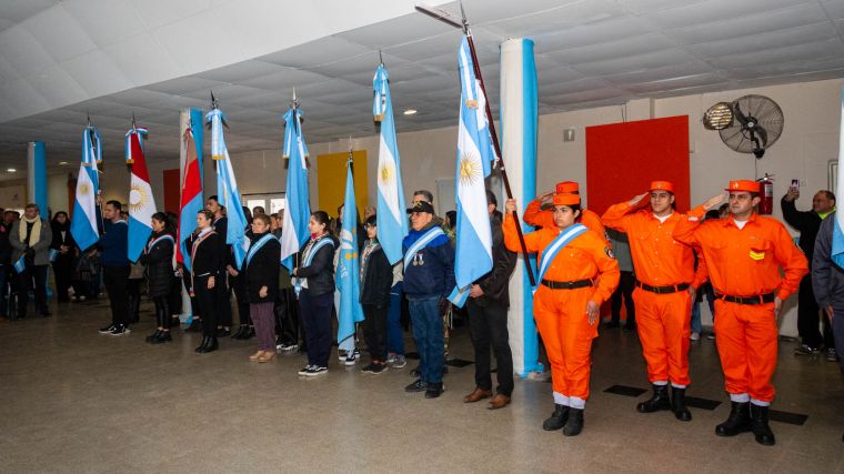 Emotivo Acto del 9 de Julio en Monte Cristo