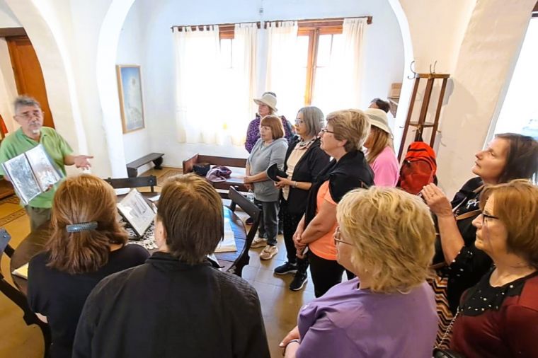 El Taller de Lectura de la Oficina de Personas Mayores visitó el Museo Buffo