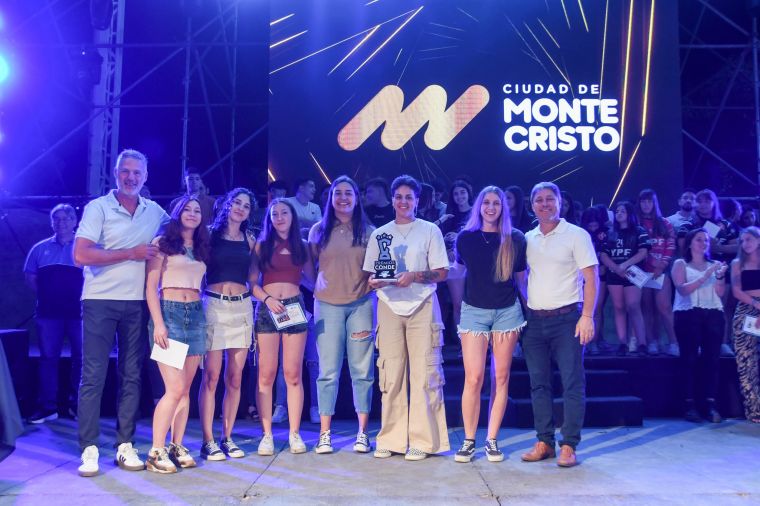 Monte Cristo premió a sus deportistas