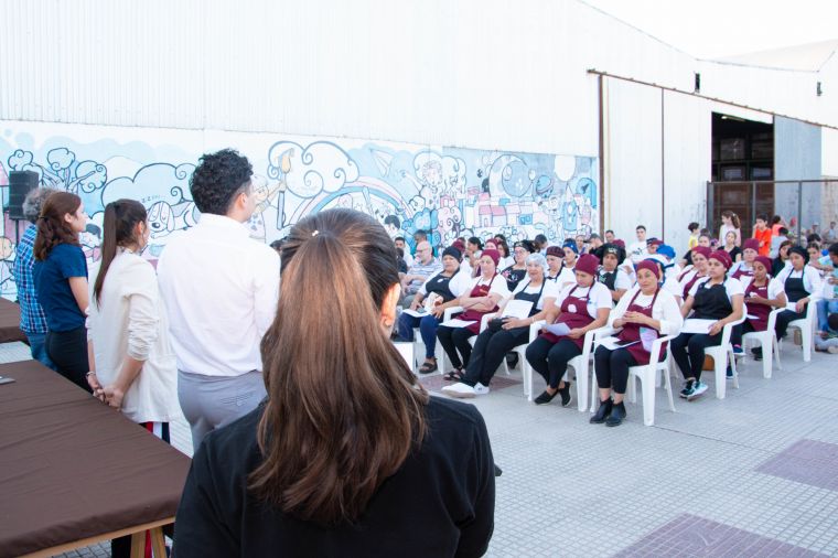 Entrega de Certificados del CEDER  a los egresados 2024