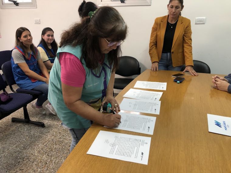 Firma de convenio para implementar el “Proyecto de Educación Física en el Jardín”