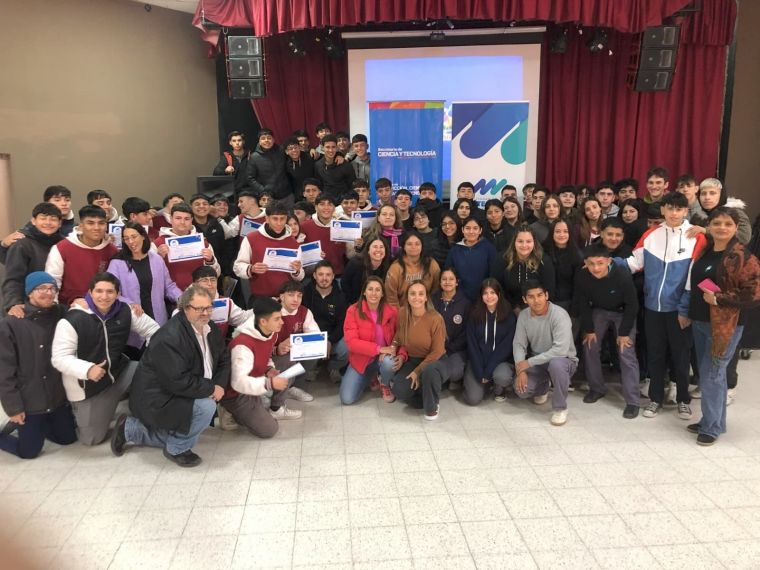 Capacitación en programación para estudiantes de Monte Cristo
