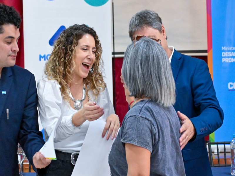 Entrega de créditos del Banco de la Gente en Monte Cristo