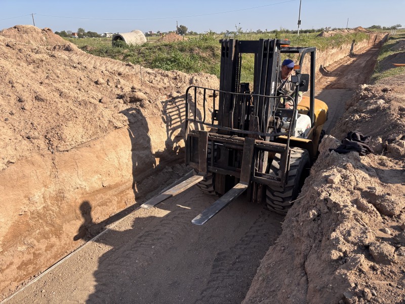 Avanza la obra del sistema de desagüe en Barrio Mutual
