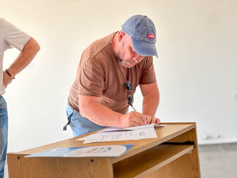 Se entregaron 2 viviendas del EMUVI en Monte Cristo
